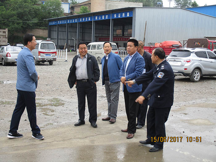 2017年6月岷縣交通運(yùn)管部門陪同馬縣來(lái)我站督促檢查工作并提出了整改意見