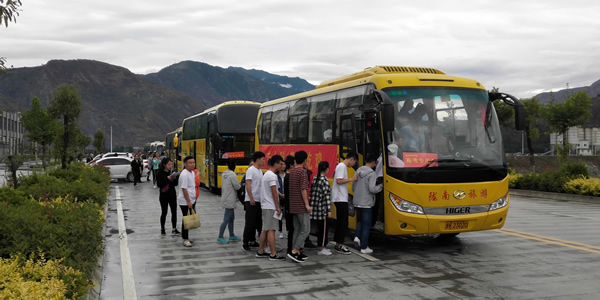 愛心送考 奉獻社會