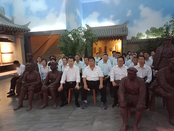 隴運集團公司黨委開展“不忘初心、牢記使命”紀念建黨98周年主題黨日活動