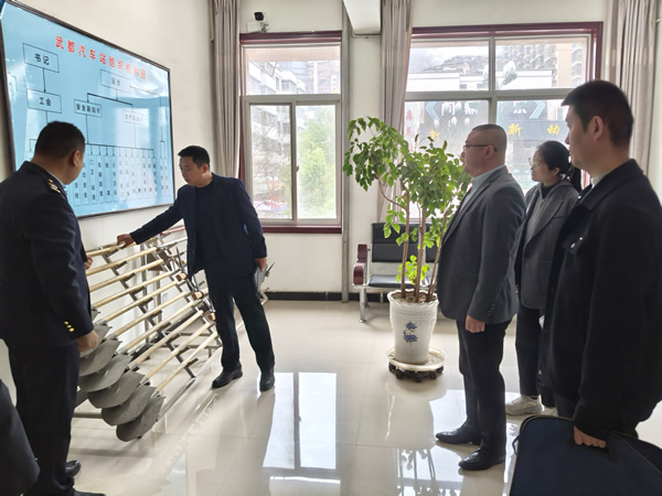 隴南市隴運集團公司黨委書記、董事長馬明喜帶隊開展安全生產(chǎn)檢查