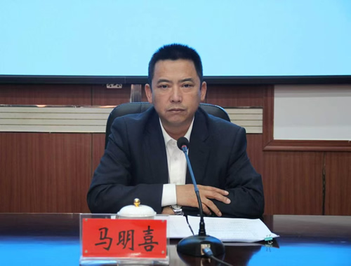 隴運集團公司召開黨委理論學習中心組集中學習暨樹立和踐行正確政績觀學習教育讀書班第一次學習會